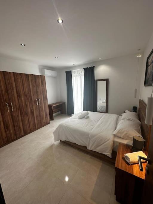 Apartament Duplex Penthouse In Gzira Sleeps 6 Zewnętrze zdjęcie